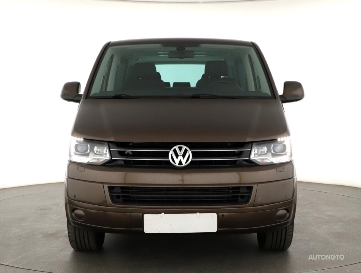 Volkswagen Multivan, 2012 - pohled č. 2