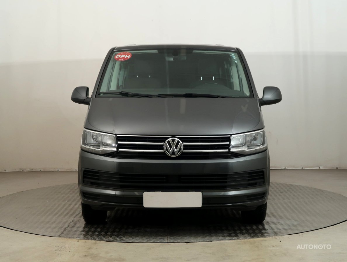 Volkswagen Multivan, 2017 - pohled č. 2