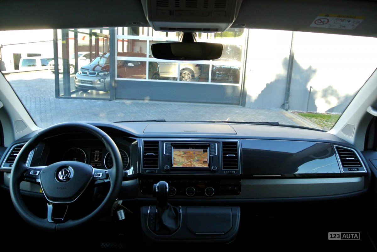 Volkswagen Multivan, 2016 - pohled č. 11