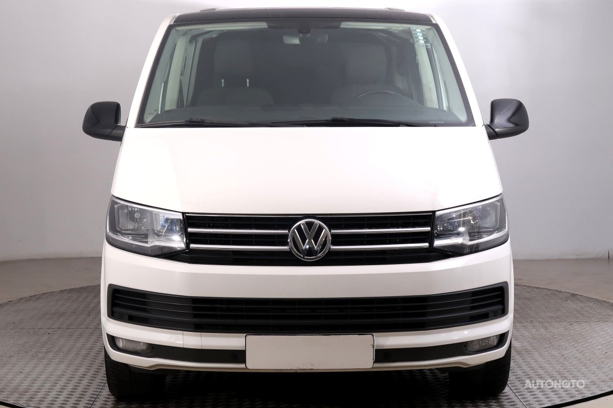 Volkswagen Multivan, 2015 - pohled č. 2