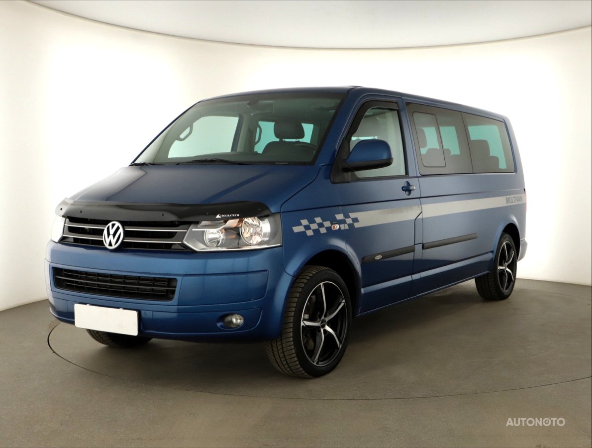 Volkswagen Multivan, 2010 - pohled č. 3