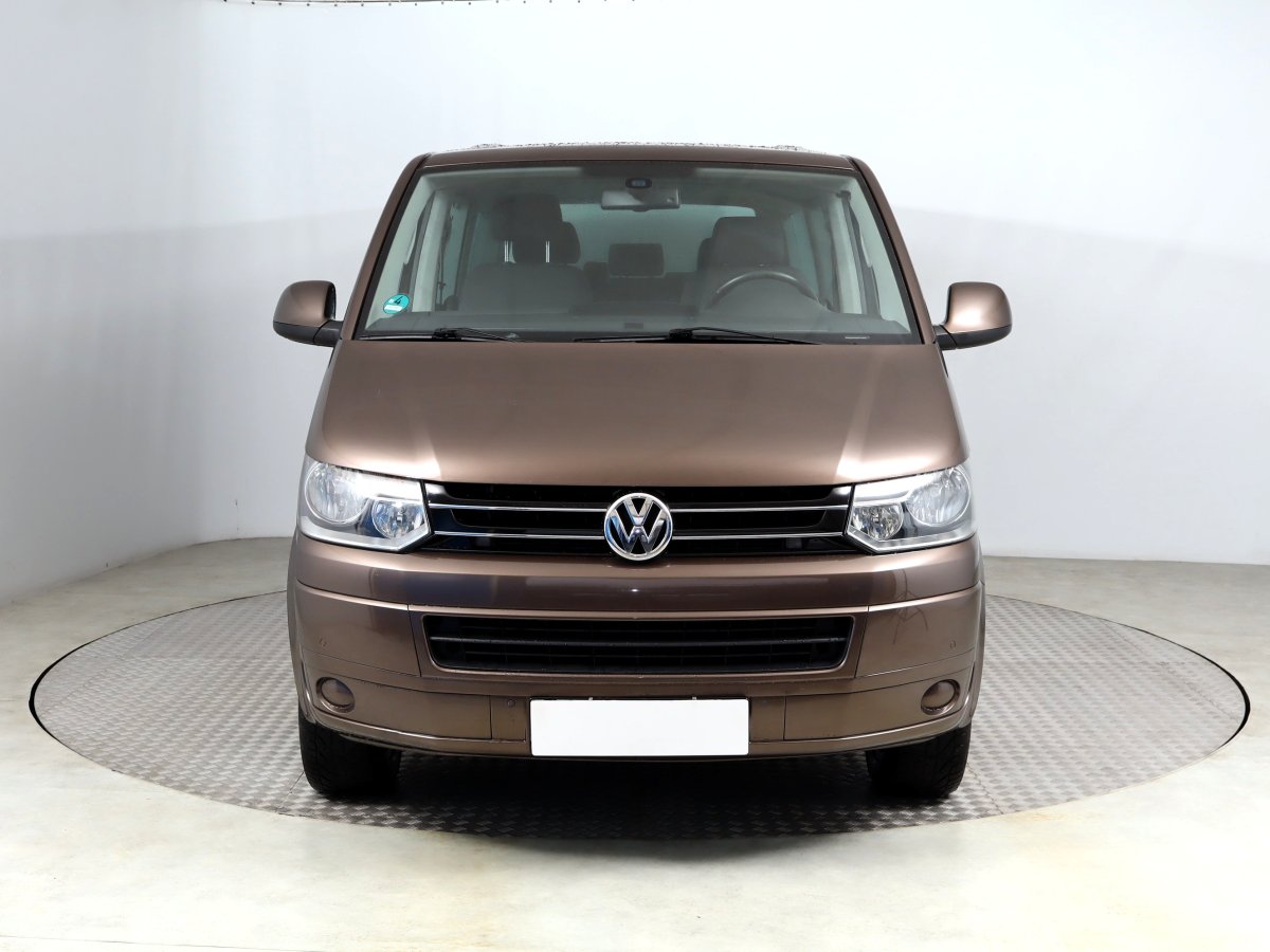 Volkswagen Multivan, 2011 - pohled č. 2