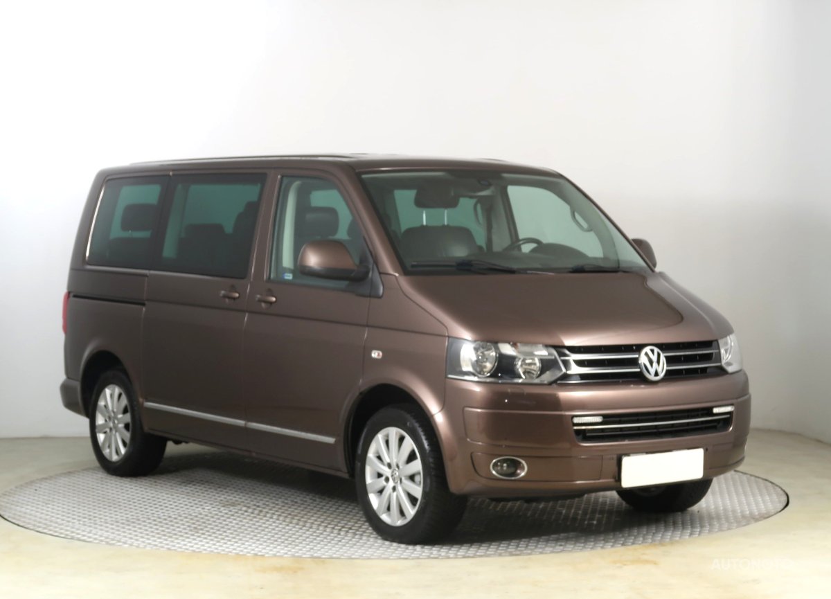 Volkswagen Multivan, 2010 - celkový pohled