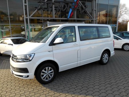 Volkswagen Multivan, 2017 - pohled č. 3