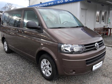 Volkswagen Multivan, 2010 - pohled č. 2