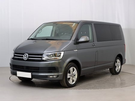 Volkswagen Multivan, 2017 - pohled č. 3