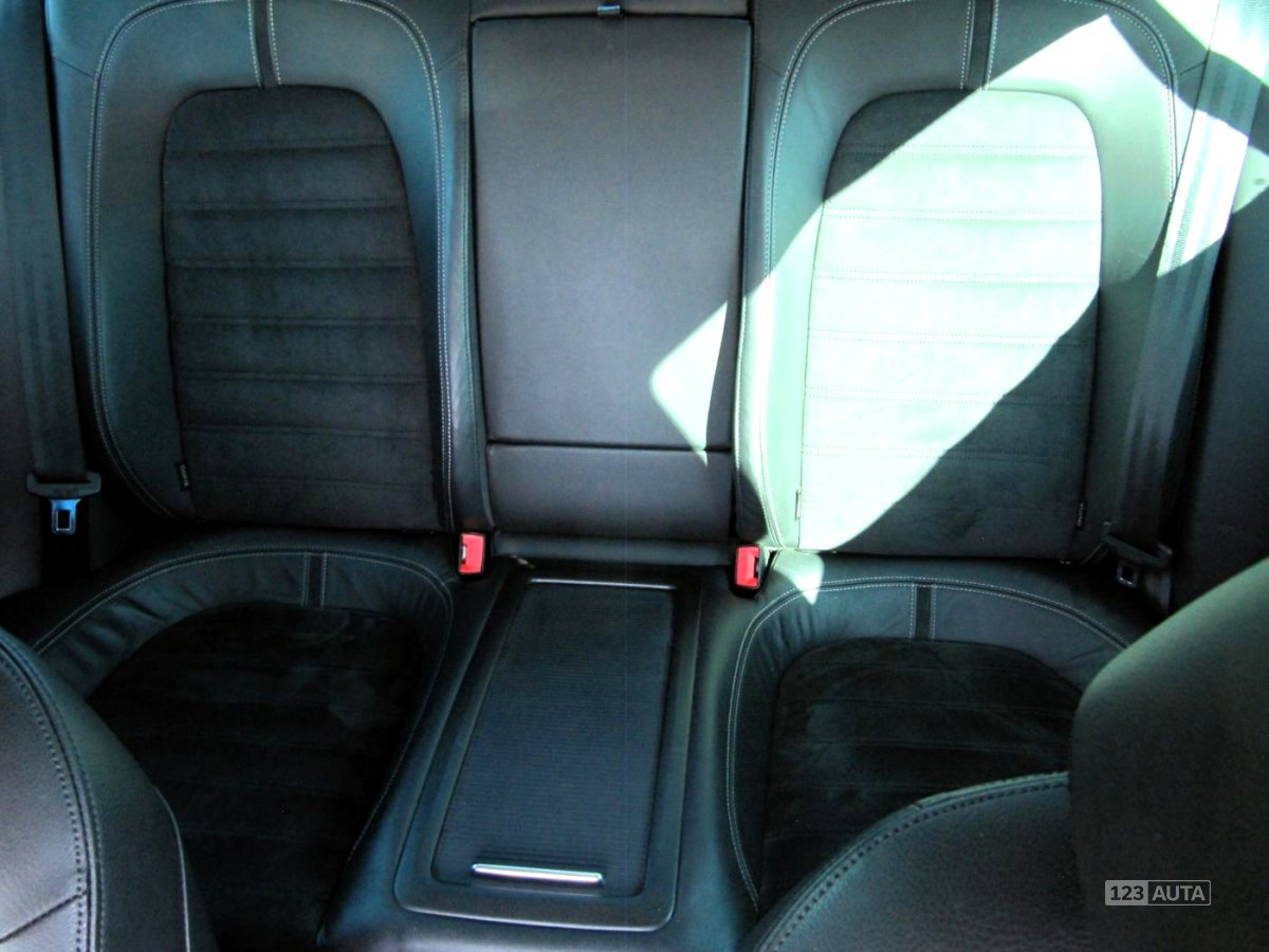 Volkswagen Passat CC, 2010 - pohled č. 12