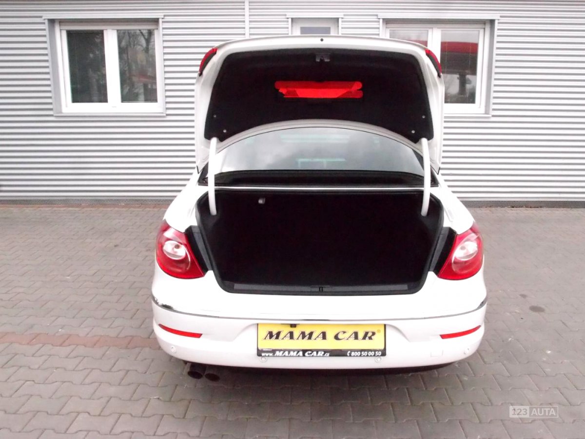 Volkswagen Passat CC, 2010 - pohled č. 12