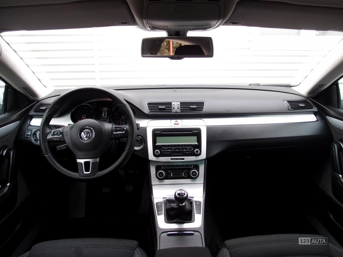 Volkswagen Passat CC, 2010 - pohled č. 14