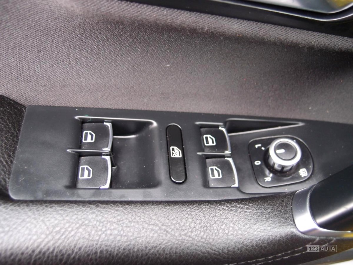 Volkswagen Passat CC, 2010 - pohled č. 28