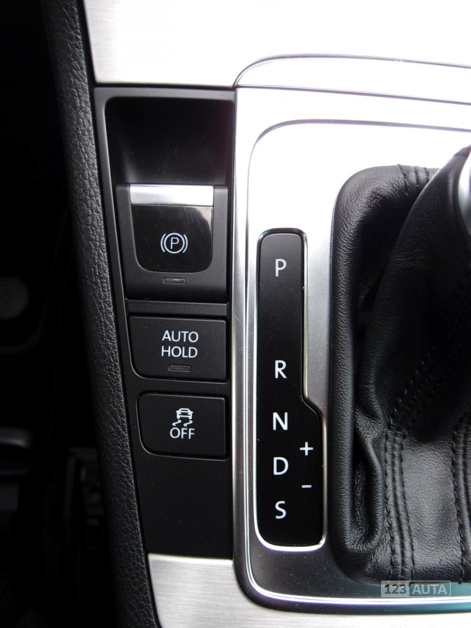 Volkswagen Passat CC, 2011 - pohled č. 23