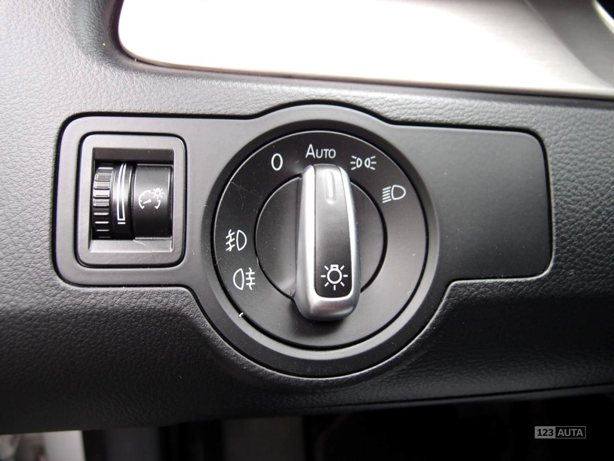 Volkswagen Passat CC, 2011 - pohled č. 26