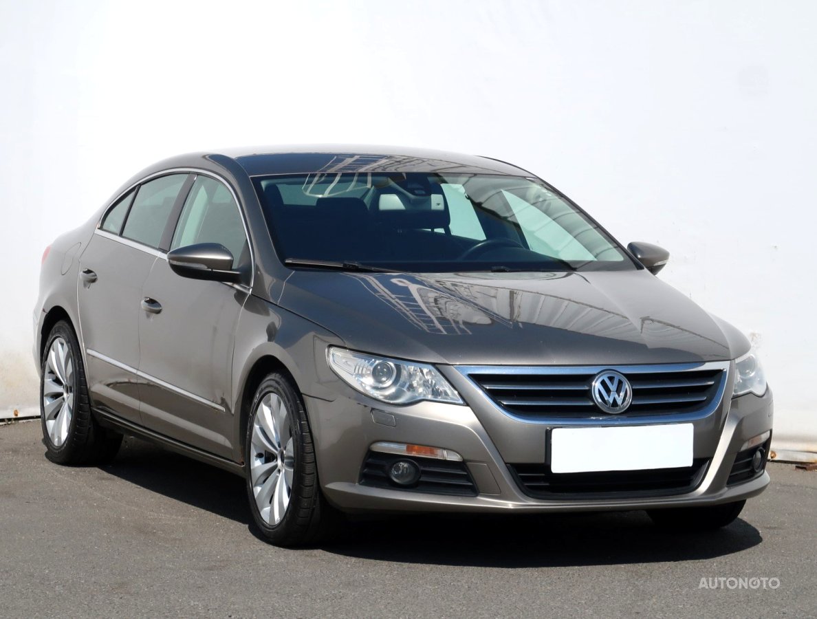 Volkswagen Passat CC, 2011 - celkový pohled