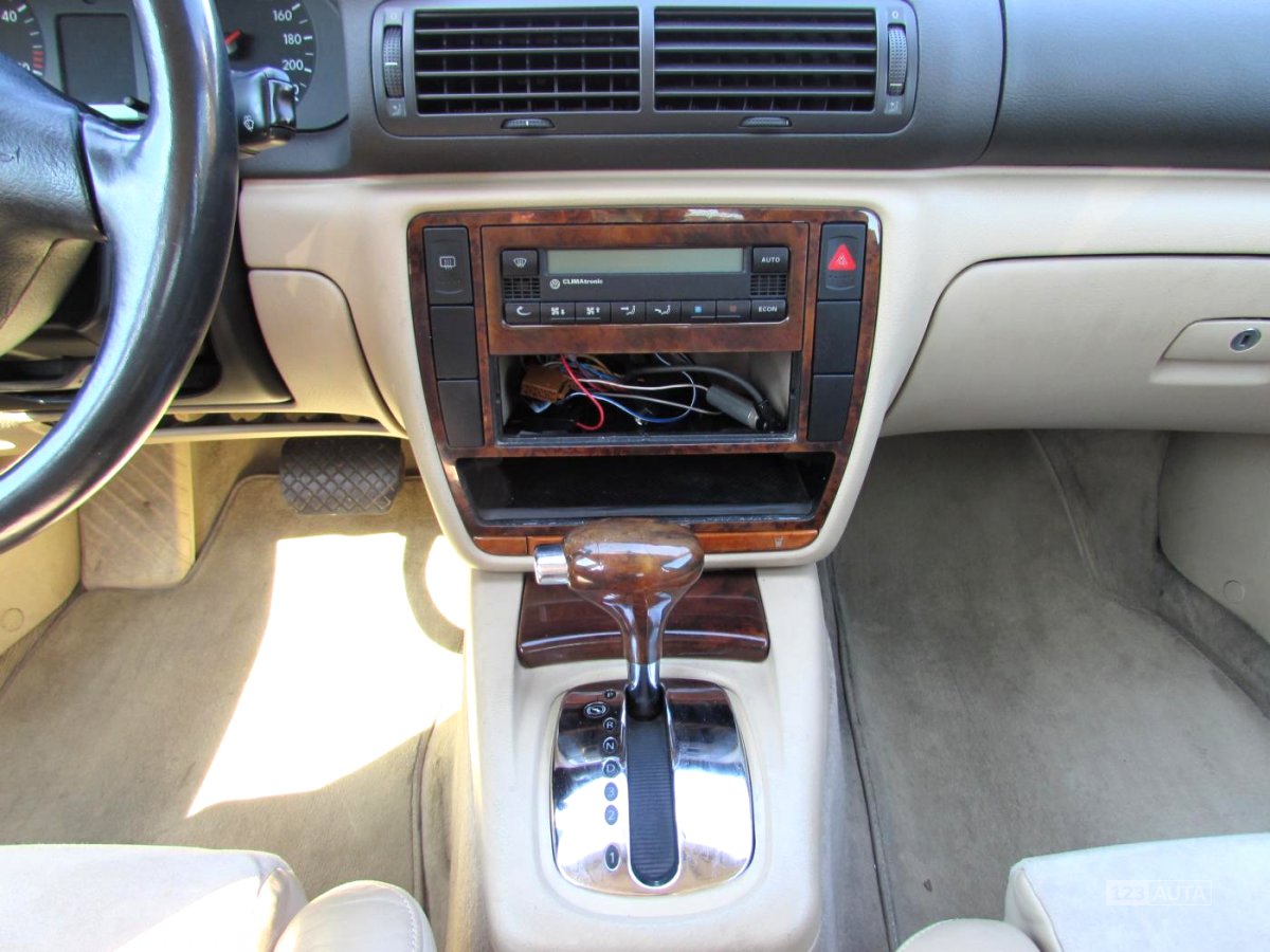 Volkswagen Passat, 1998 - pohled č. 19