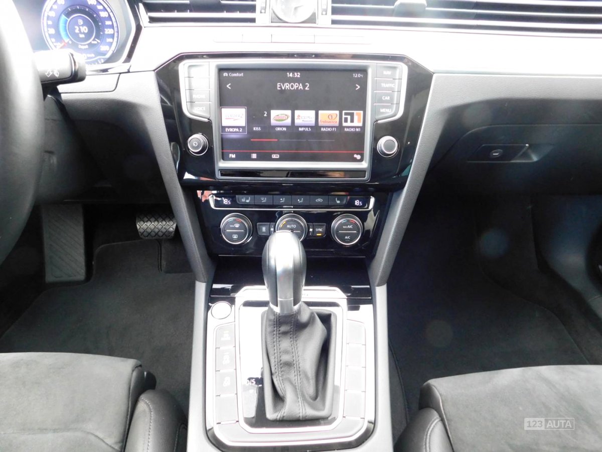 Volkswagen Passat, 2015 - pohled č. 12