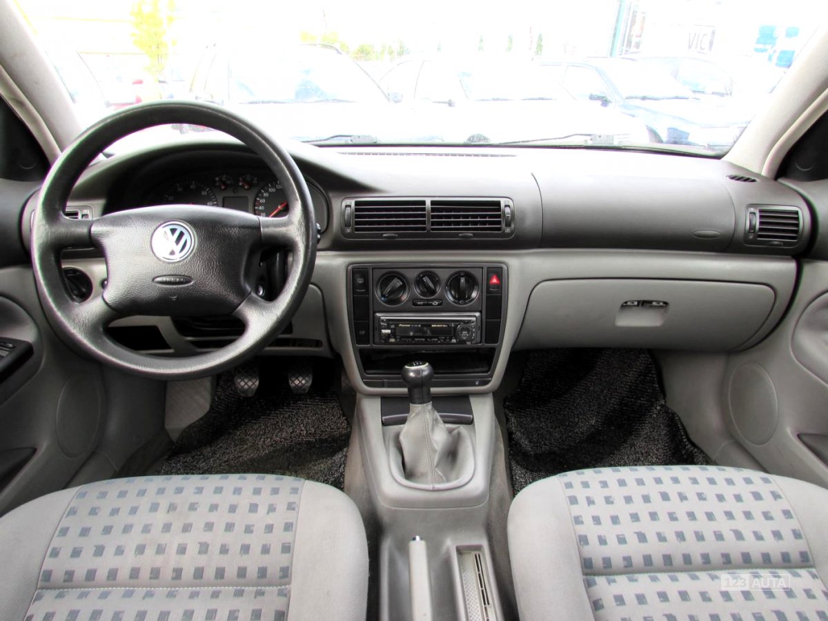 Volkswagen Passat, 2000 - pohled č. 17
