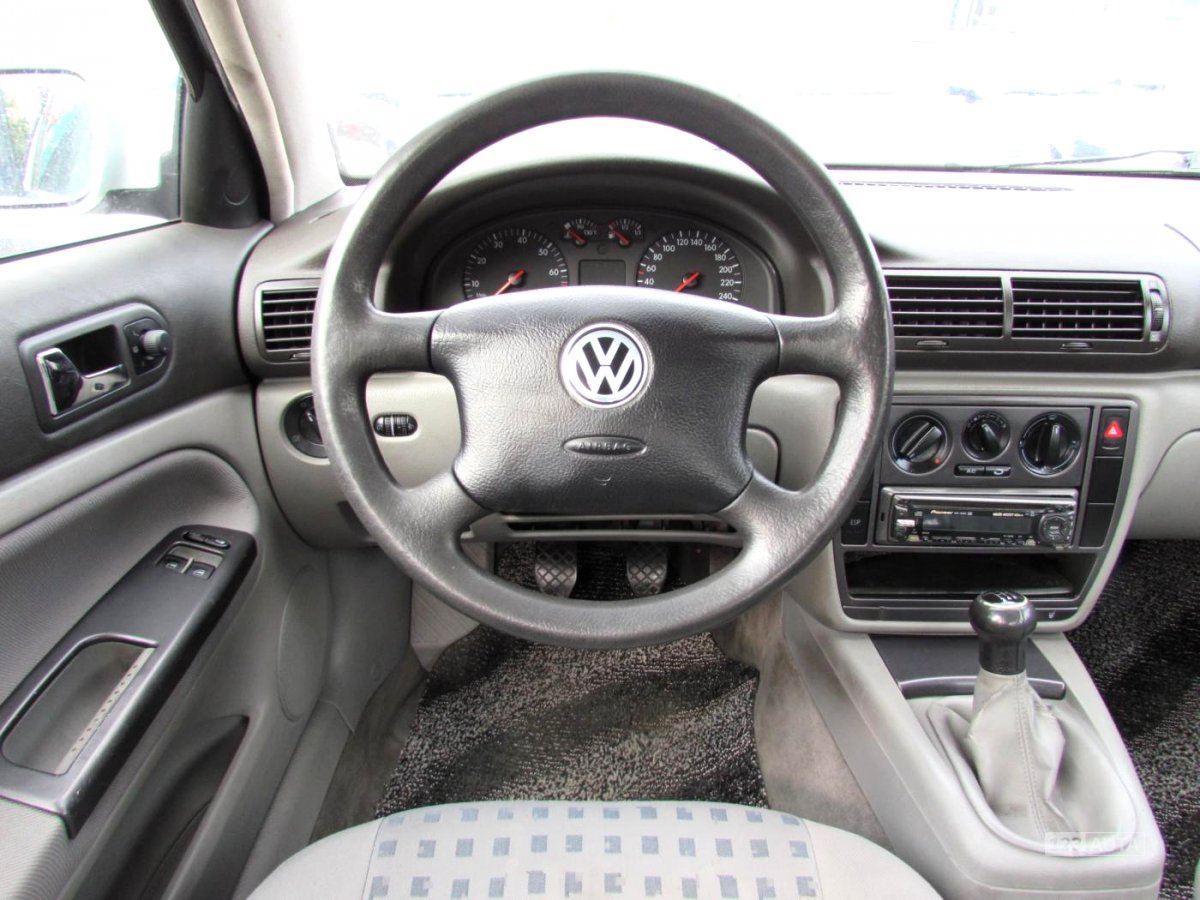 Volkswagen Passat, 2000 - pohled č. 18