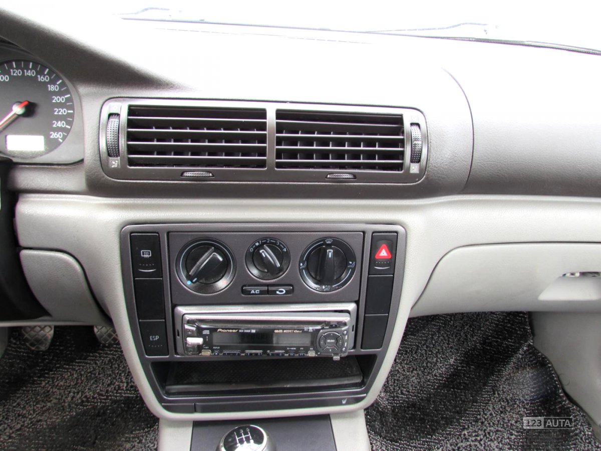 Volkswagen Passat, 2000 - pohled č. 24