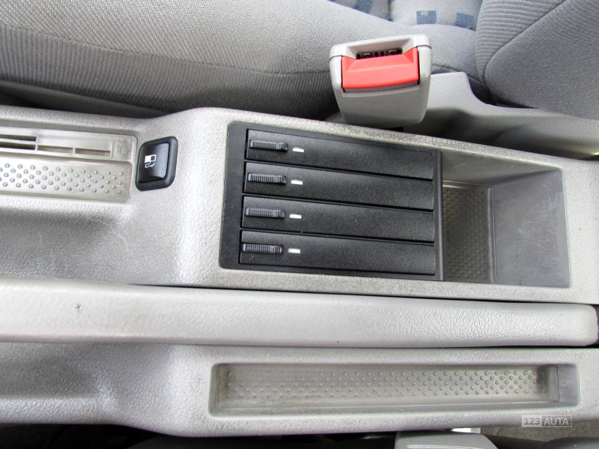 Volkswagen Passat, 2000 - pohled č. 28