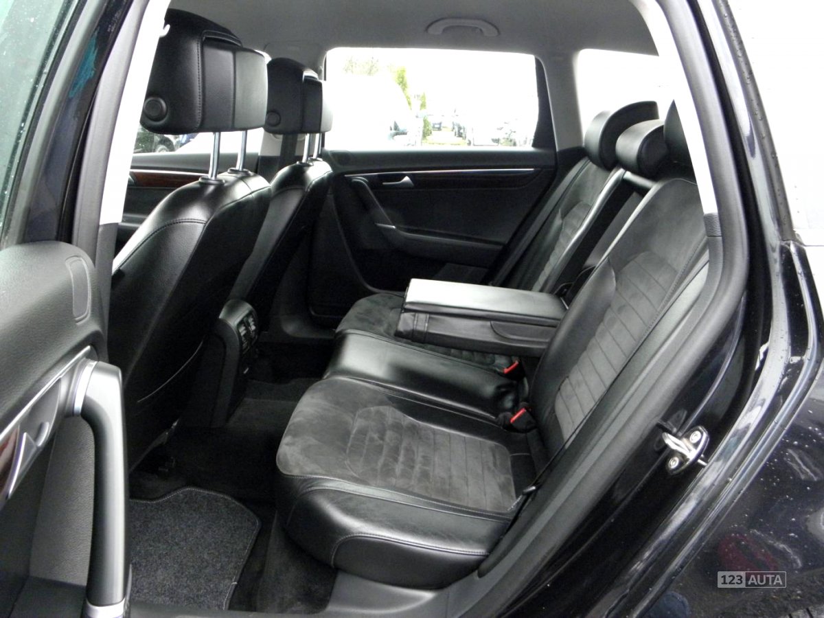 Volkswagen Passat, 2011 - pohled č. 8