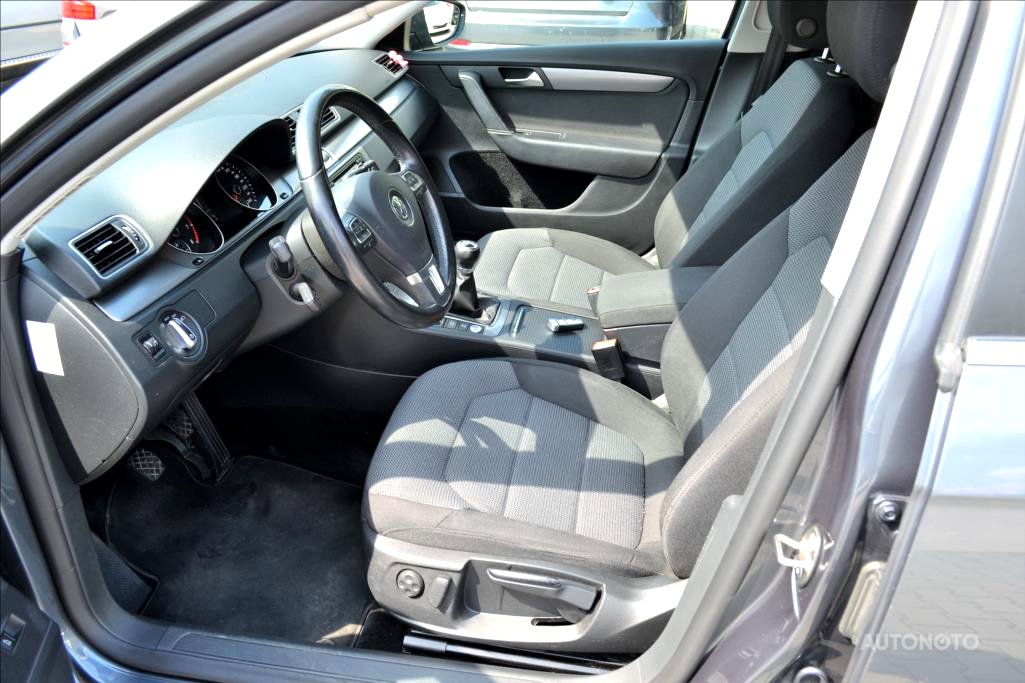 Volkswagen Passat, 2011 - pohled č. 10