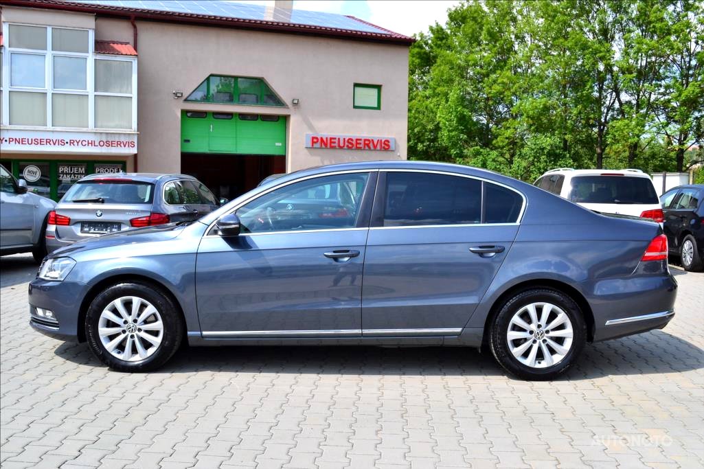 Volkswagen Passat, 2011 - pohled č. 2