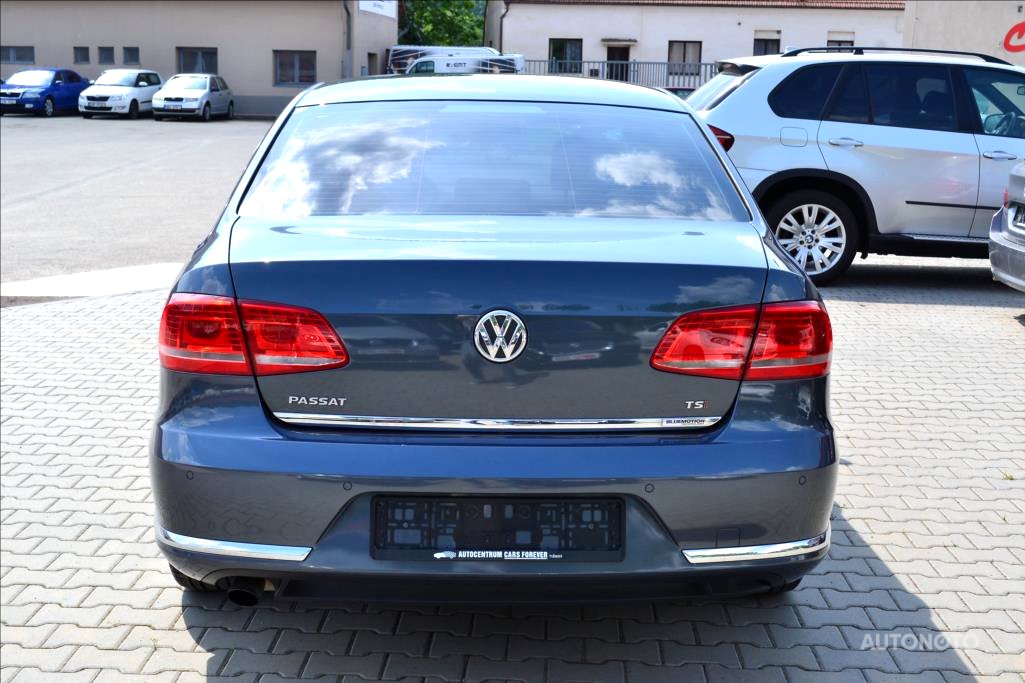 Volkswagen Passat, 2011 - pohled č. 4