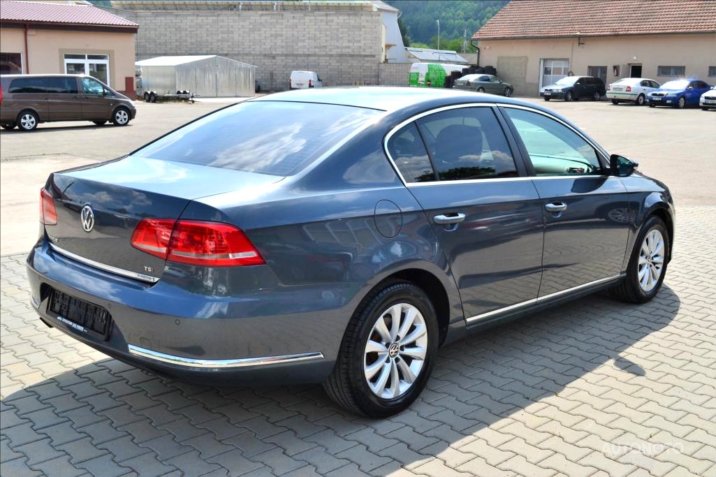 Volkswagen Passat, 2011 - pohled č. 5