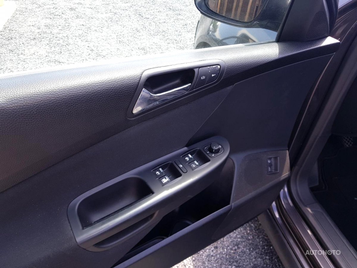 Volkswagen Passat, 2005 - pohled č. 8