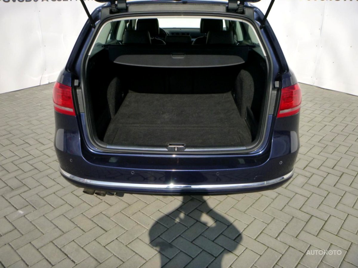 Volkswagen Passat, 2011 - pohled č. 8