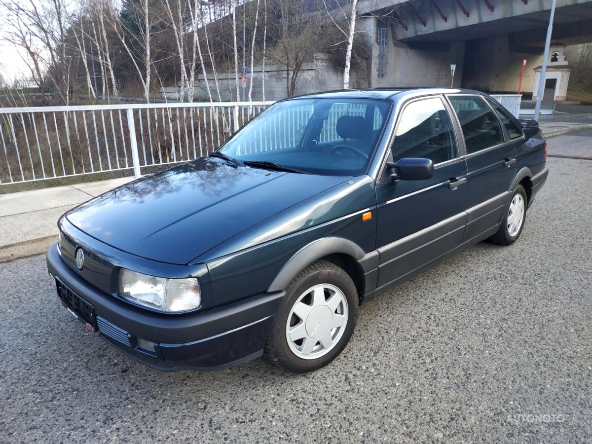 Volkswagen Passat, 1992 - celkový pohled