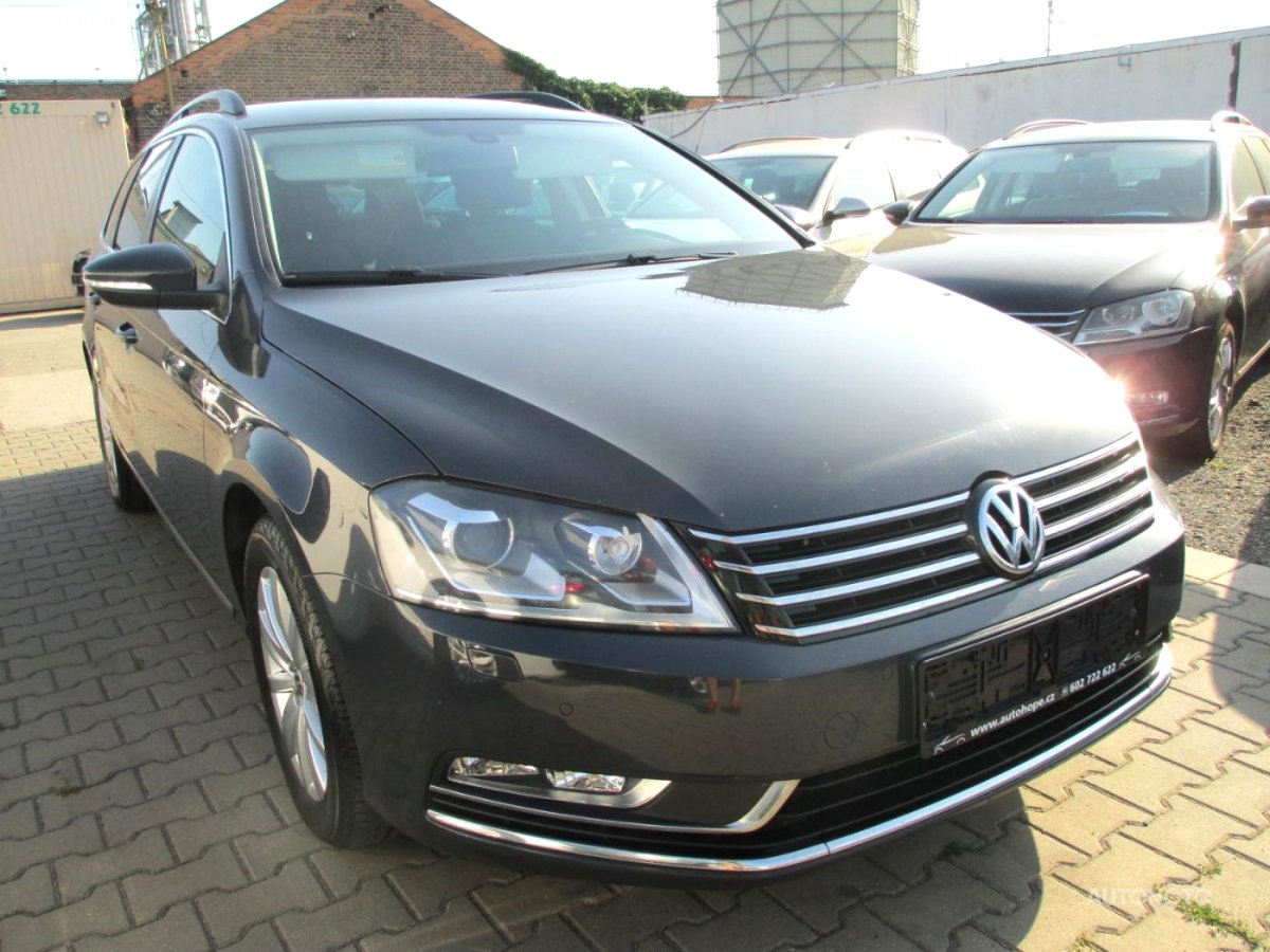 Volkswagen Passat, 2011 - celkový pohled