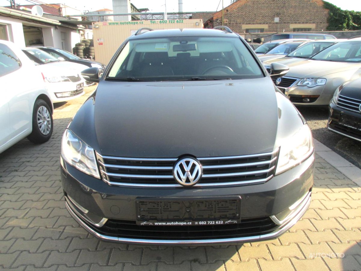 Volkswagen Passat, 2011 - pohled č. 2