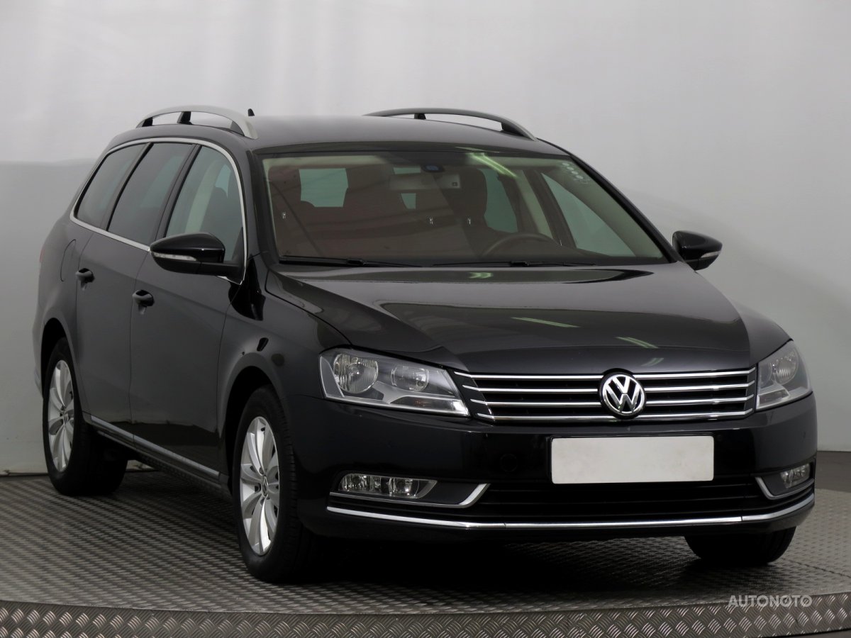 Volkswagen Passat, 2012 - celkový pohled