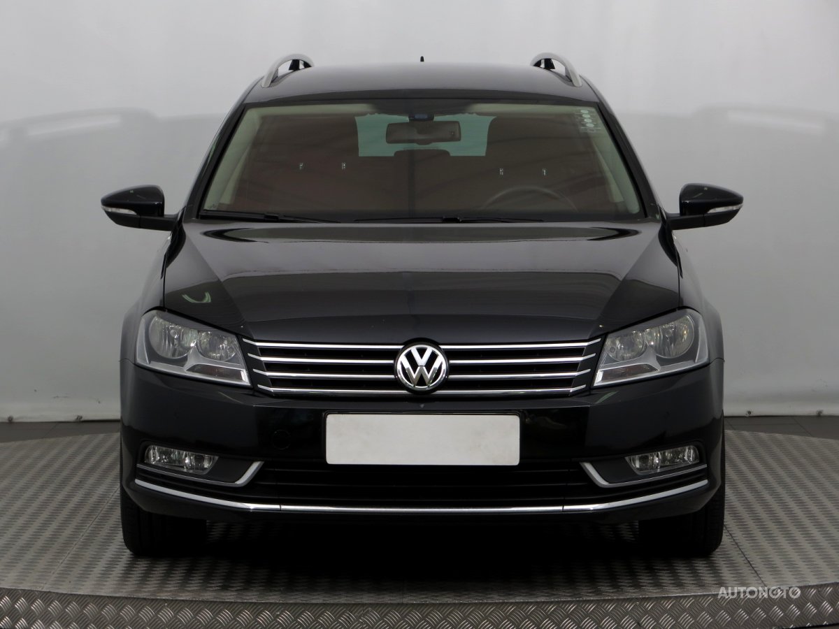 Volkswagen Passat, 2012 - pohled č. 2