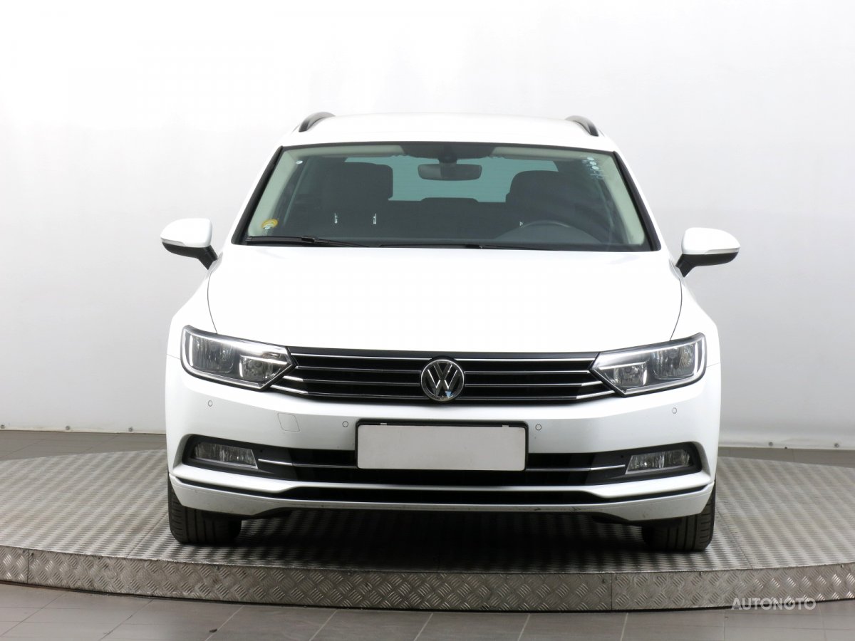 Volkswagen Passat, 2016 - pohled č. 2