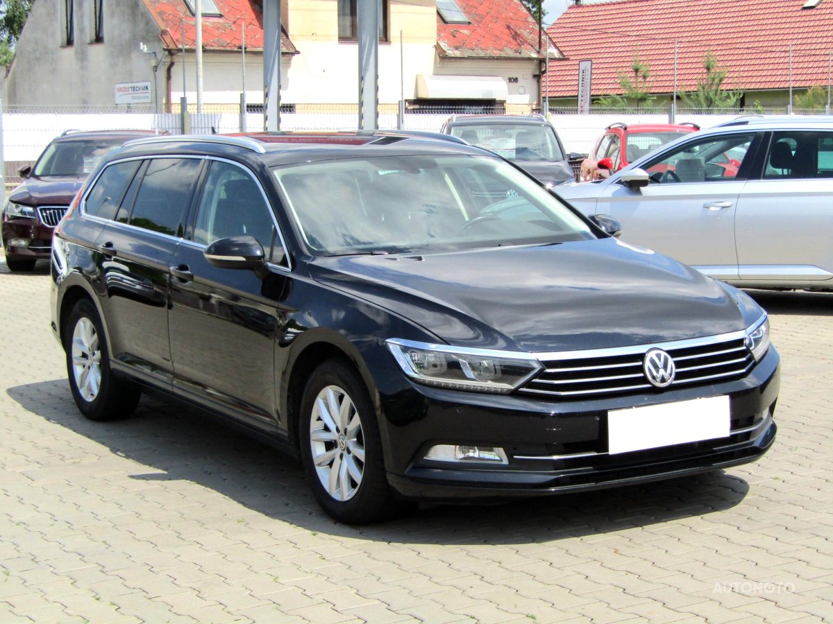 Volkswagen Passat, 2015 - celkový pohled