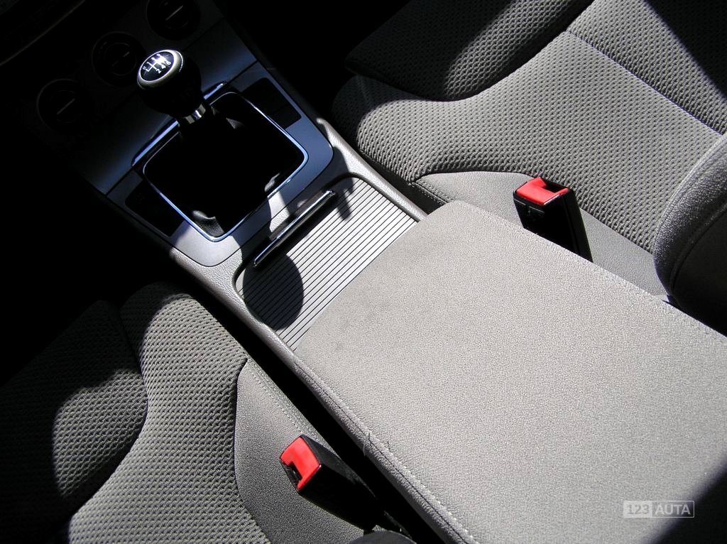 Volkswagen Passat, 2008 - pohled č. 12