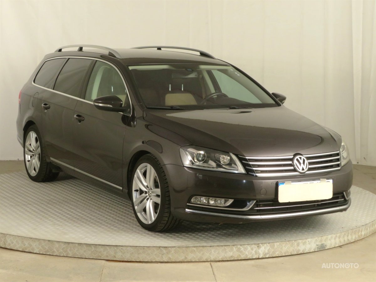 Volkswagen Passat, 2011 - celkový pohled