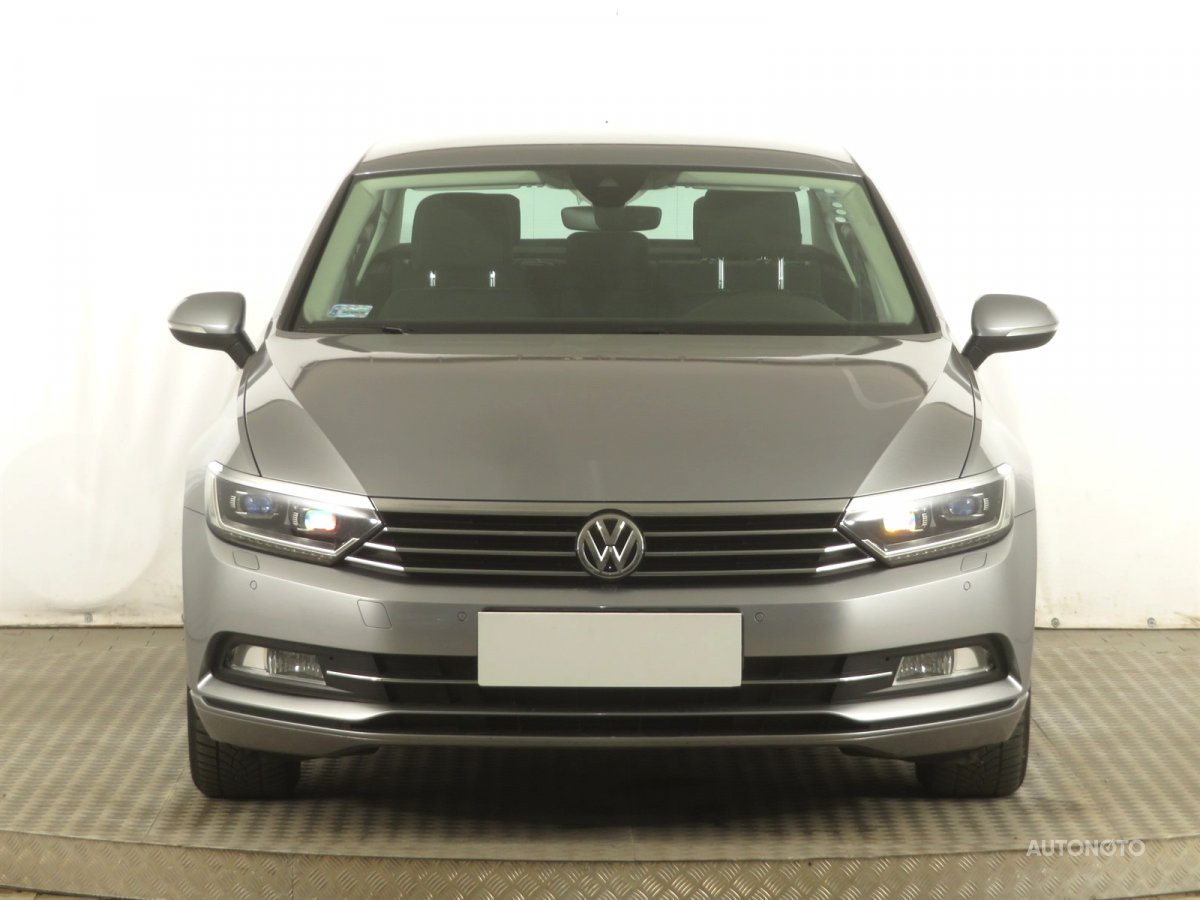 Volkswagen Passat, 2018 - pohled č. 2