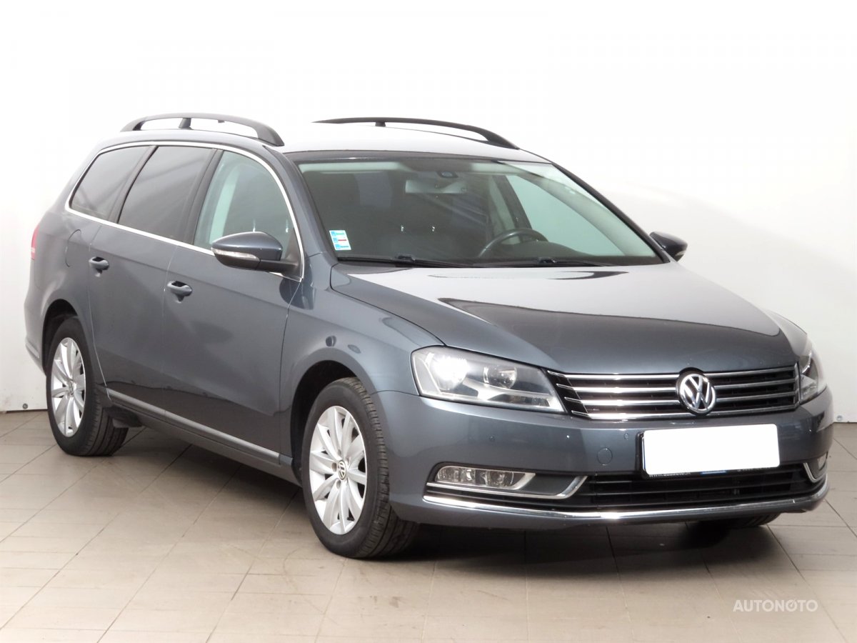Volkswagen Passat, 2012 - celkový pohled