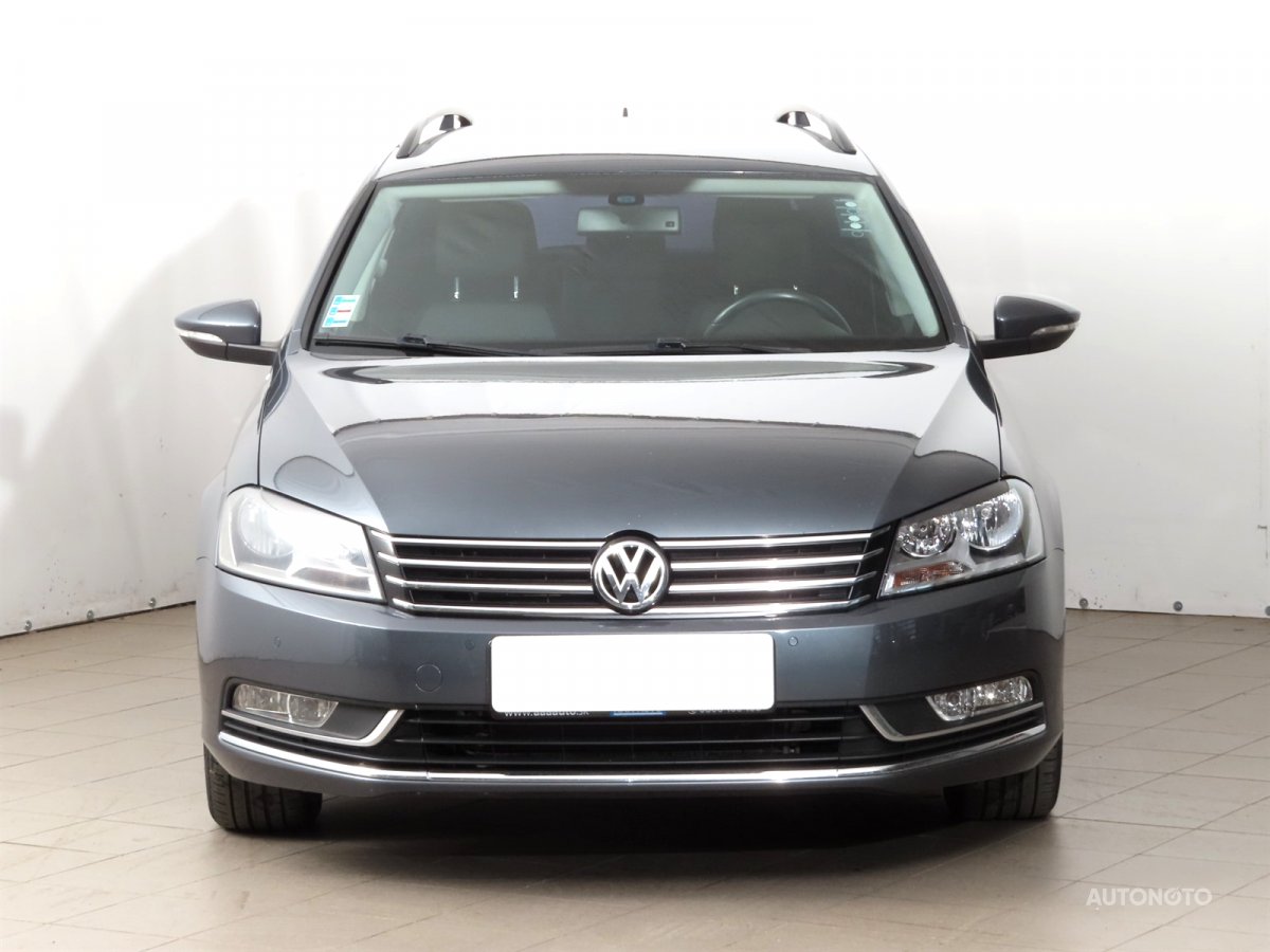 Volkswagen Passat, 2012 - pohled č. 2