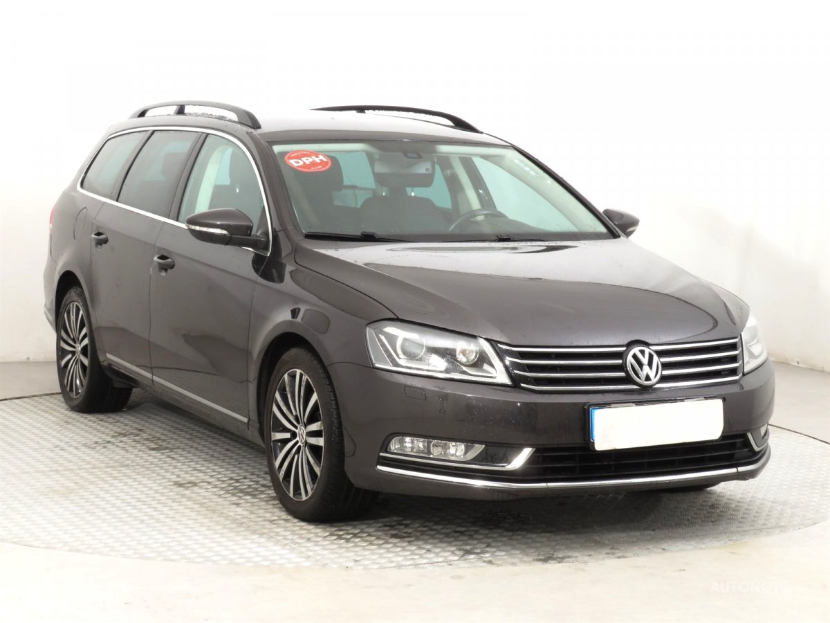 Volkswagen Passat, 2011 - celkový pohled