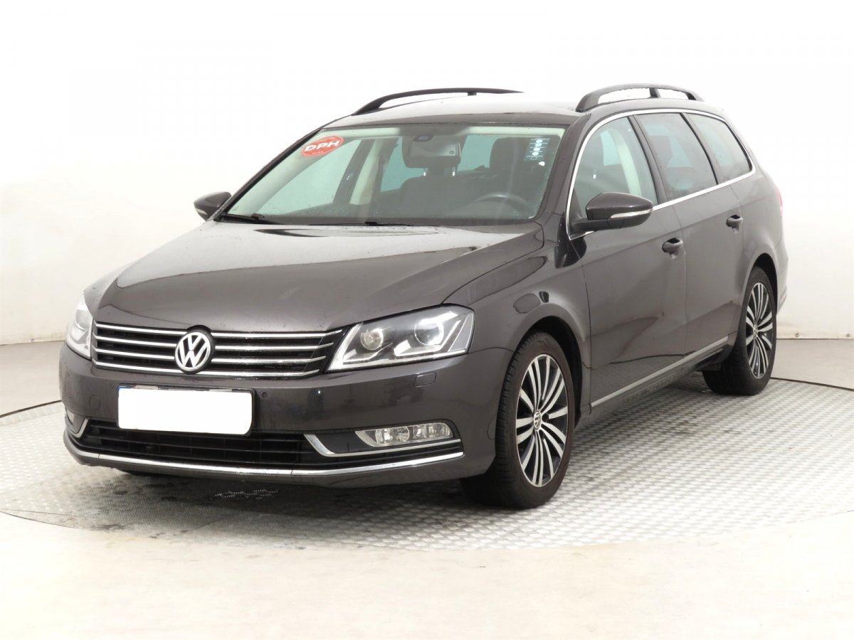 Volkswagen Passat, 2011 - pohled č. 3