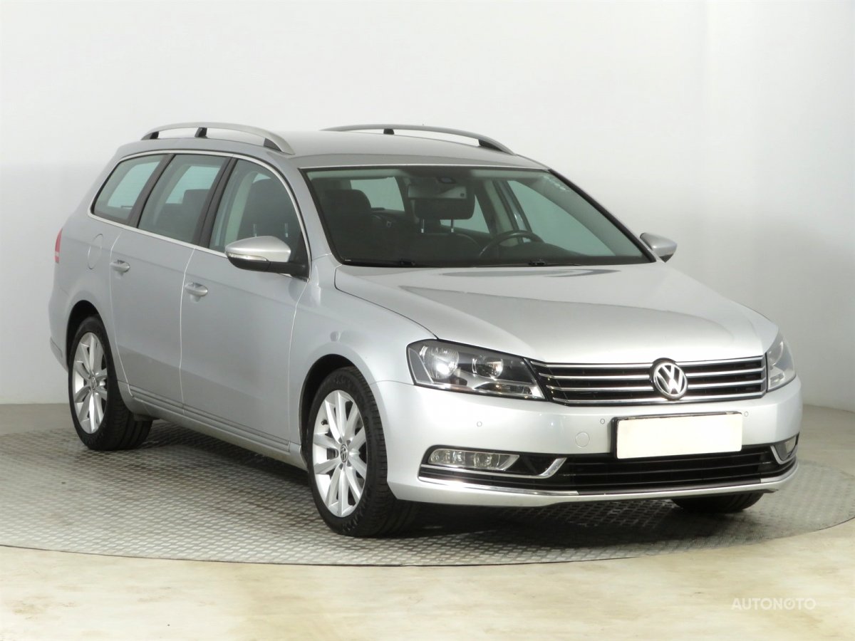 Volkswagen Passat, 2011 - celkový pohled