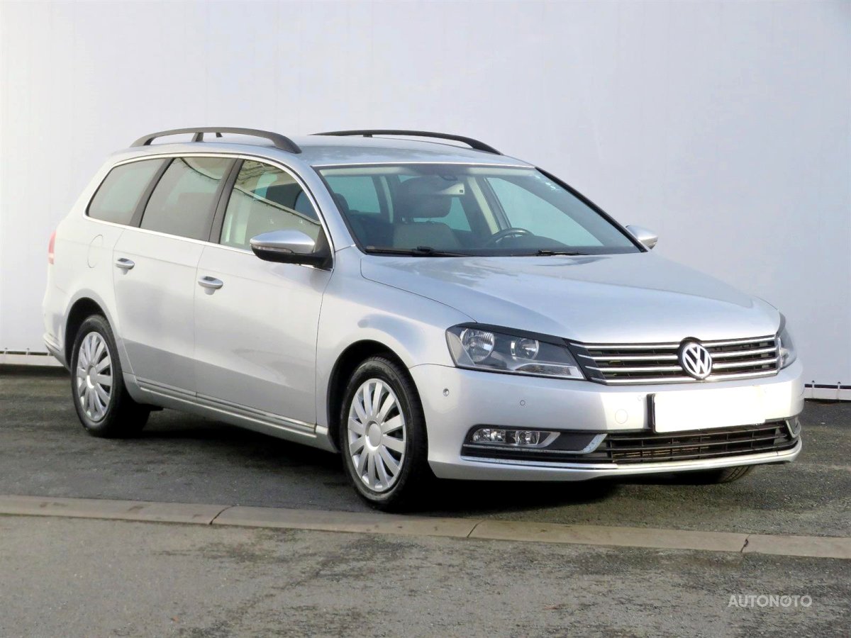 Volkswagen Passat, 2011 - celkový pohled