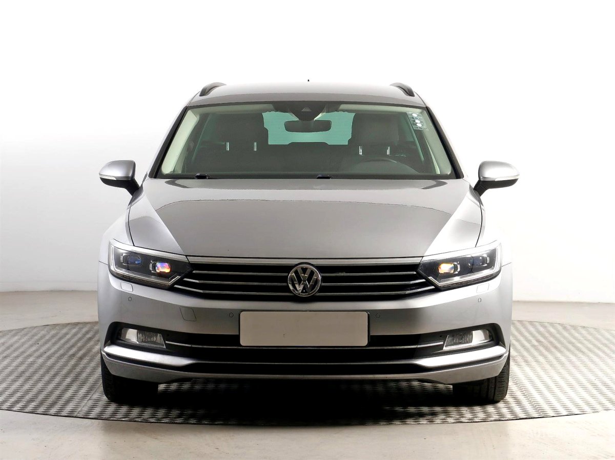 Volkswagen Passat, 2018 - pohled č. 2