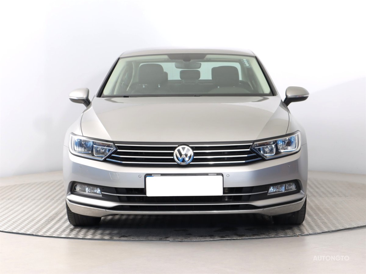 Volkswagen Passat, 2016 - pohled č. 2