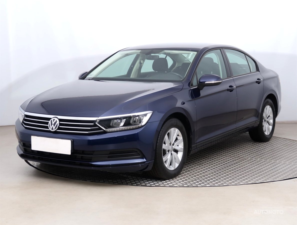 Volkswagen Passat, 2018 - pohled č. 3