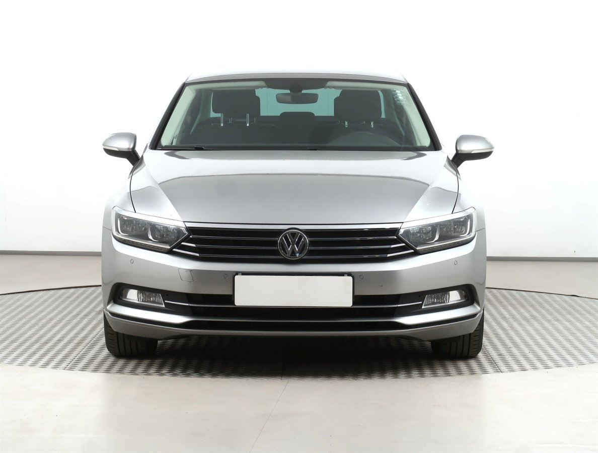 Volkswagen Passat, 2015 - pohled č. 2